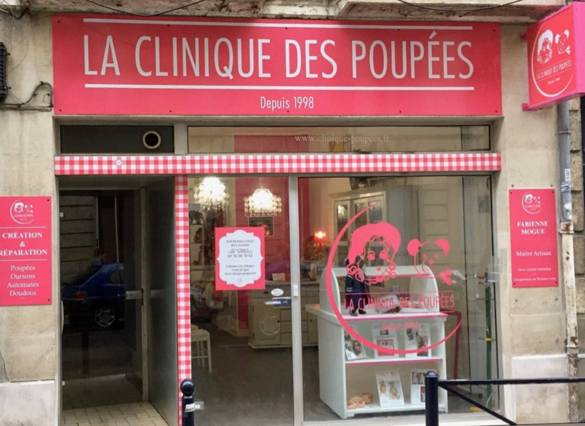 Bon d'achat chez La Clinique Des Poupees  Creations Fabienne Mogue / Boutique D'Art Et D'Artisanat